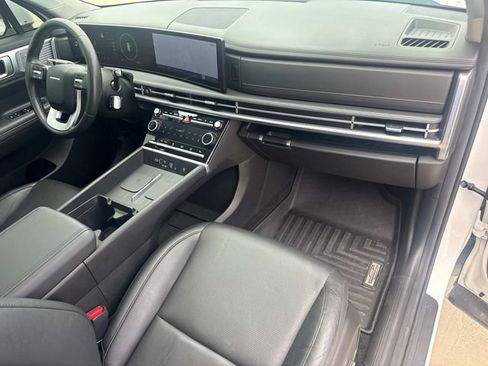 Used 2024 Hyundai Santa Fe Limited FWD image 18
