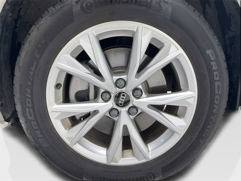 Used 2025 Audi Q3 2.0T Premium image 38