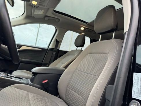 Certified 2022 Ford Escape SE w/ SE Sport Appearance Package AWD/4WD image 9