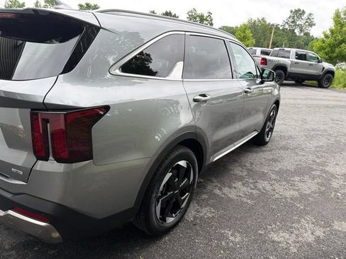 Used 2025 Kia Sorento EX AWD/4WD image 5