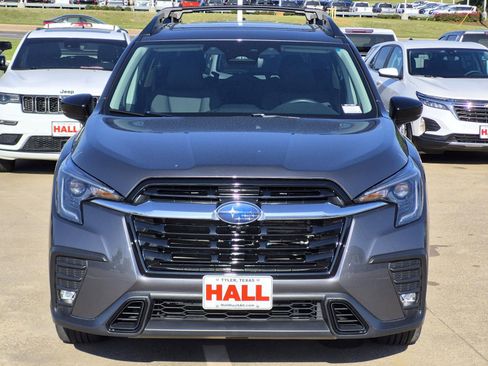 Used 2025 Subaru Ascent Limited AWD/4WD image 2