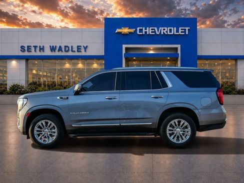 Used 2022 GMC Yukon SLT w/ SLT Premium Package AWD/4WD image 4