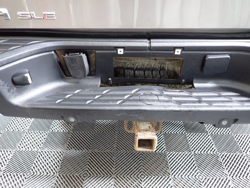 Used 2009 GMC Sierra 1500 SLE w/ Power Pack Plus AWD/4WD image 10