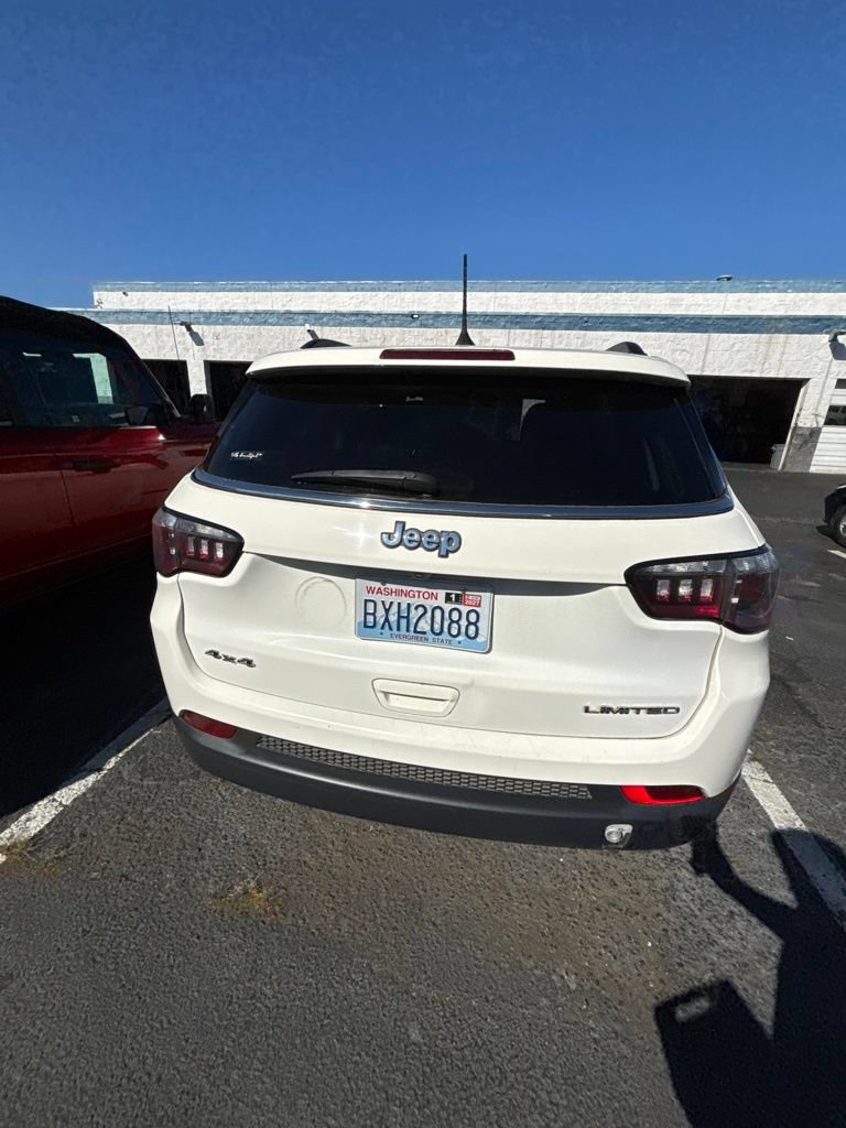Used 2019 Jeep Compass Limited AWD/4WD image 5