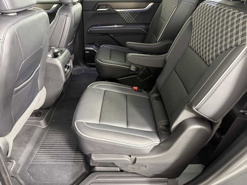 Used 2024 GMC Acadia Denali FWD image 21