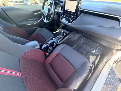 Used 2025 Toyota Corolla SE FWD image 11