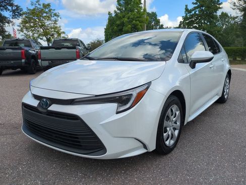 Certified 2024 Toyota Corolla LE FWD image 2