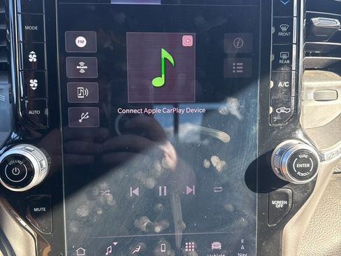 Used 2025 RAM 1500 Laramie image 24