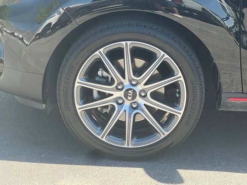 Used 2018 Kia Soul ! FWD image 14