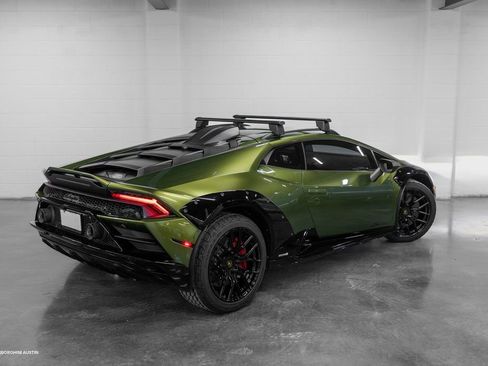 Used 2024 Lamborghini Huracan Sterrato image 13