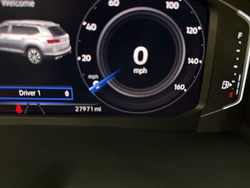 Used 2021 Volkswagen Atlas SEL Premium image 17