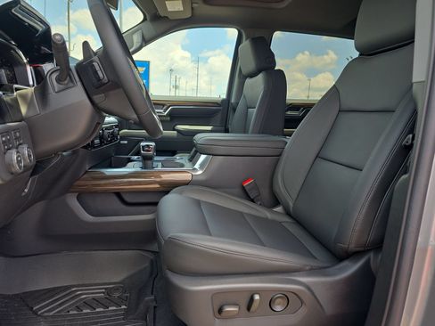 New 2026 Chevrolet Silverado 1500 RST w/ Dark Appearance Package AWD/4WD image 10