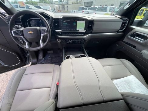 Used 2026 Chevrolet Silverado 2500 LTZ w/ LTZ Plus Package AWD/4WD image 3