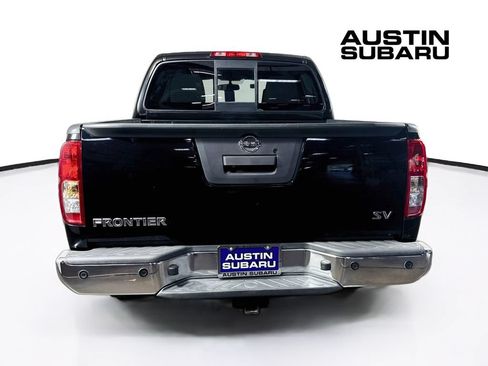 Used 2016 Nissan Frontier SV RWD image 6