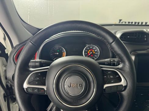 Used 2023 Jeep Renegade Trailhawk w/ Trailhawk Elite Group image 21