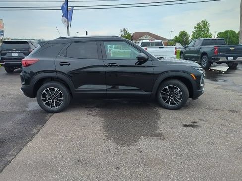 New 2026 Chevrolet TrailBlazer LT w/ LT Cold Weather Package FWD image 25