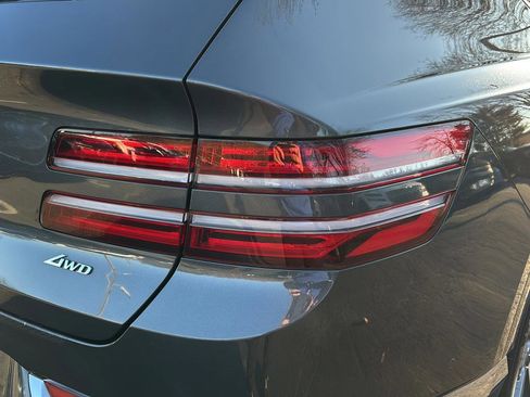 Used 2023 Genesis GV80 2.5T w/ Prestige 20" Package image 13