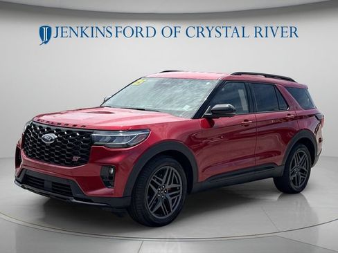 Used 2025 Ford Explorer ST AWD/4WD image 11