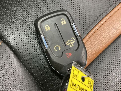 Used 2021 GMC Sierra 3500 AT4 w/ AT4 Preferred Package image 27