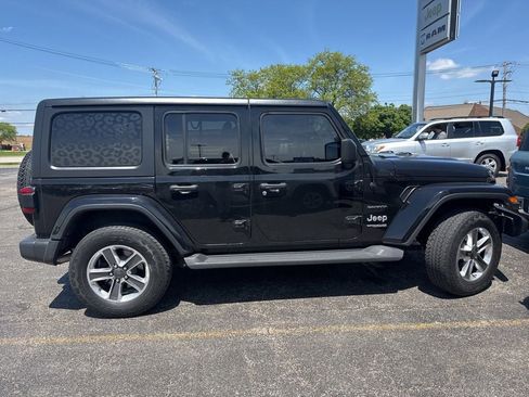 Used 2020 Jeep Wrangler Unlimited Sahara w/ Uconnect 4C Nav & Sound Group AWD/4WD image 13