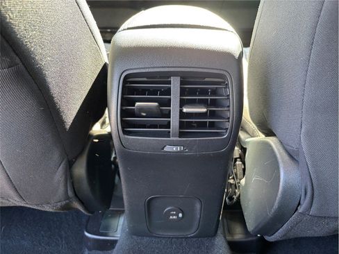 Used 2020 Ford Escape SE image 37