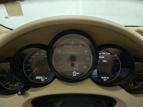 Used 2011 Porsche Cayenne S image 19