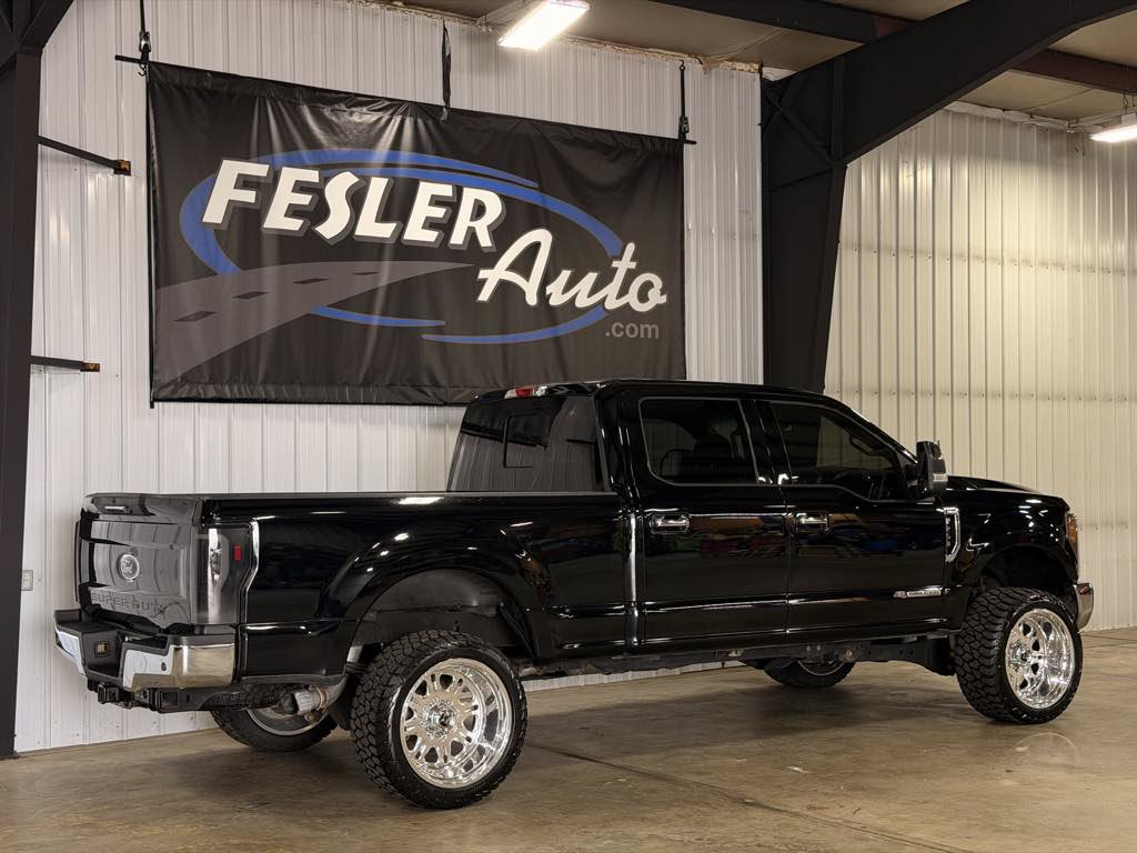 Used 2017 Ford F250 Lariat w/ Chrome Package AWD/4WD image 39
