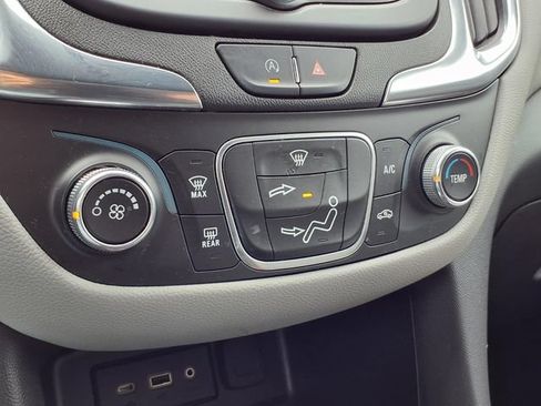 Used 2022 Chevrolet Equinox LT AWD/4WD image 11