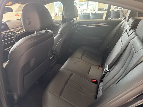 Used 2018 BMW 530e w/ Premium Package 2 RWD image 8