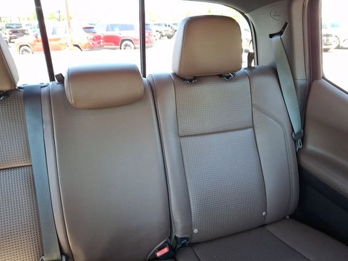 Used 2020 Toyota Tacoma Limited AWD/4WD image 21