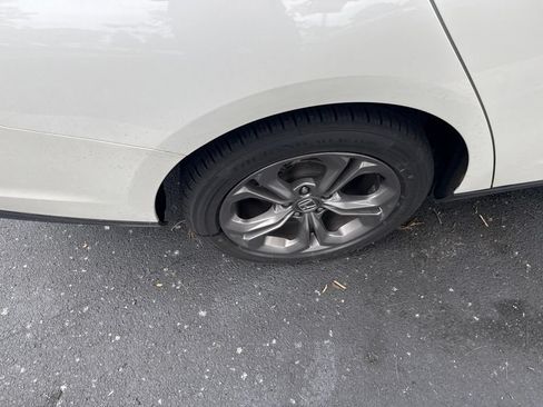 Used 2024 Honda Accord EX image 14