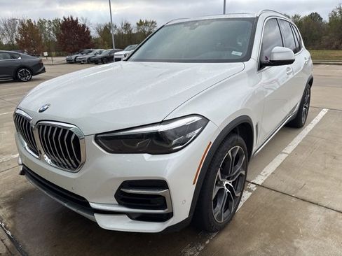 Used 2022 BMW X5 sDrive40i w/ Premium Package image 2