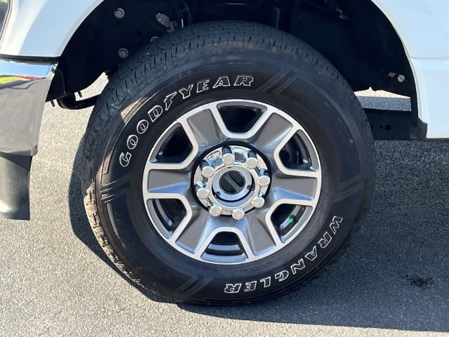 Used 2025 Ford F250 XLT AWD/4WD image 13