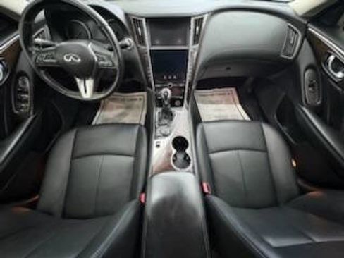 Used 2018 INFINITI Q50 Luxe w/ Essential Package (3.0T Luxe) image 13