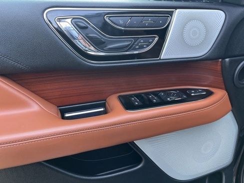 Used 2021 Lincoln Navigator L Reserve w/ Luxury Package image 45