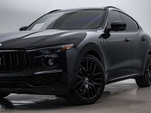 Used 2022 Maserati Levante GT image 2