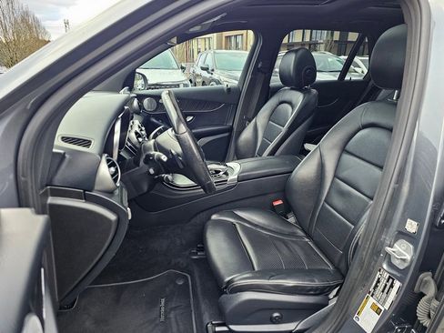Used 2018 Mercedes-Benz GLC 300 4MATIC image 21