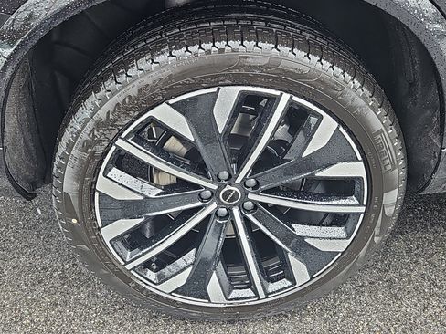 New 2026 Volvo XC90 T8 Plus w/ Protection Package Premier image 20