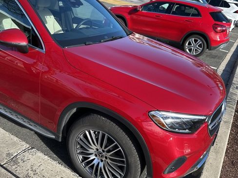 Certified 2025 Mercedes-Benz GLC 300 4MATIC image 11