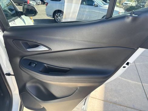 Used 2021 Buick Encore GX Select FWD image 19