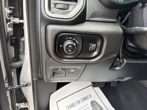 Used 2025 RAM 1500 Warlock AWD/4WD image 16