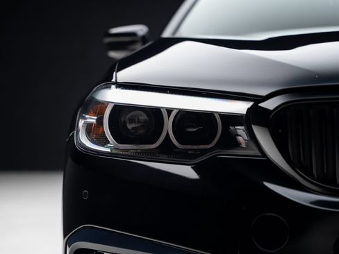 Used 2020 BMW 540i xDrive w/ M Sport Package AWD/4WD image 9