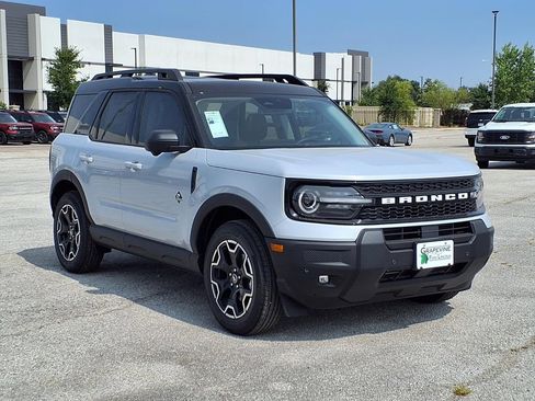 New 2026 Ford Bronco Sport Outer Banks w/ Outer Banks Tech Package+ AWD/4WD image 3