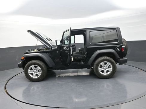 Used 2023 Jeep Wrangler Sport S image 30