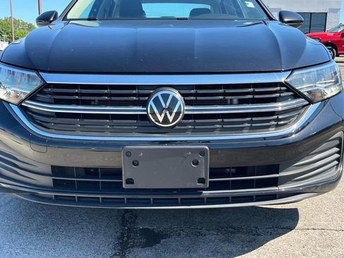 Used 2024 Volkswagen Jetta SE FWD image 10