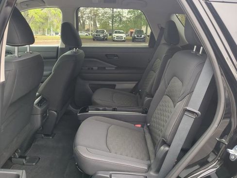 Certified 2024 Nissan Pathfinder SV w/ SV Premium Package image 14