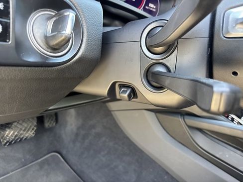 Used 2021 Porsche Cayenne Base image 23