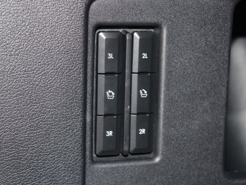 Used 2024 Lincoln Navigator L Reserve AWD/4WD image 11