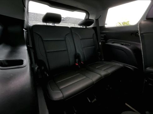 Used 2022 GMC Acadia SLT w/ Elevation Edition image 37