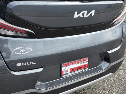 Used 2025 Kia Soul LX image 24